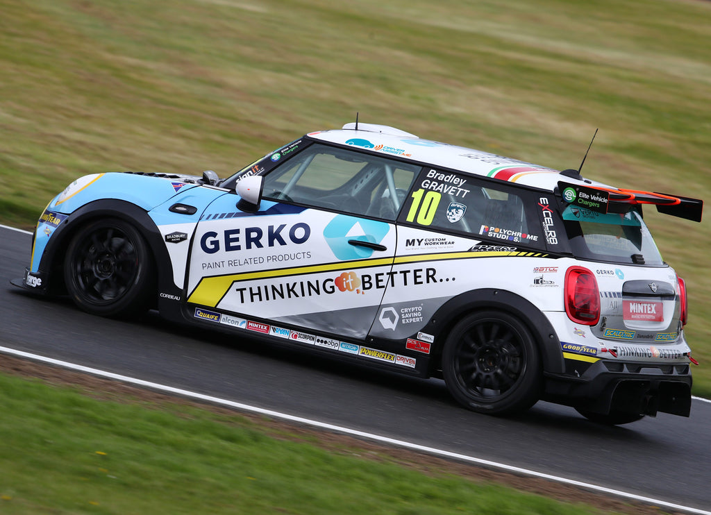 Gravett Racing and DriverAssist.ME Continue to Accelerate Towards Success for the 2023 MINI Challenge JCW Season.